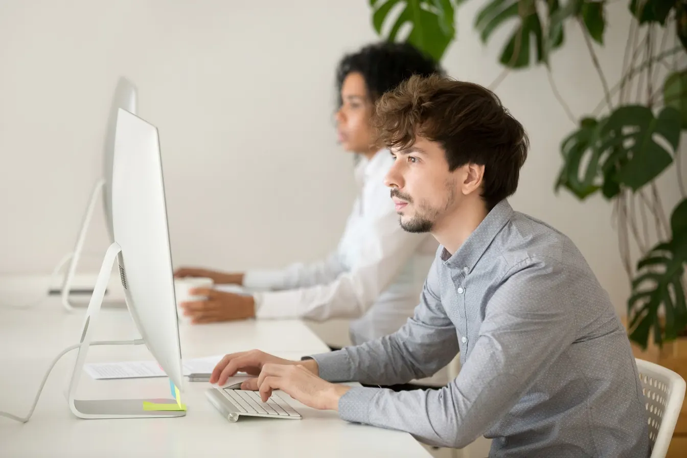 IT team setting up the Microsoft Entra provisioning service